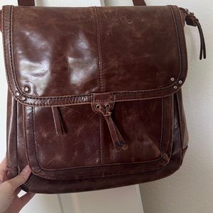 The Sak bag 100% genuine, leather shoulder bag to backpack
